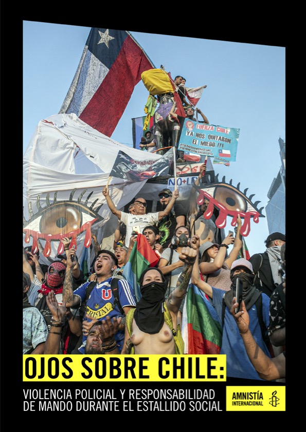 Portada del informe Ojos sobre Chile, con una foto de las protestas en Santiago.